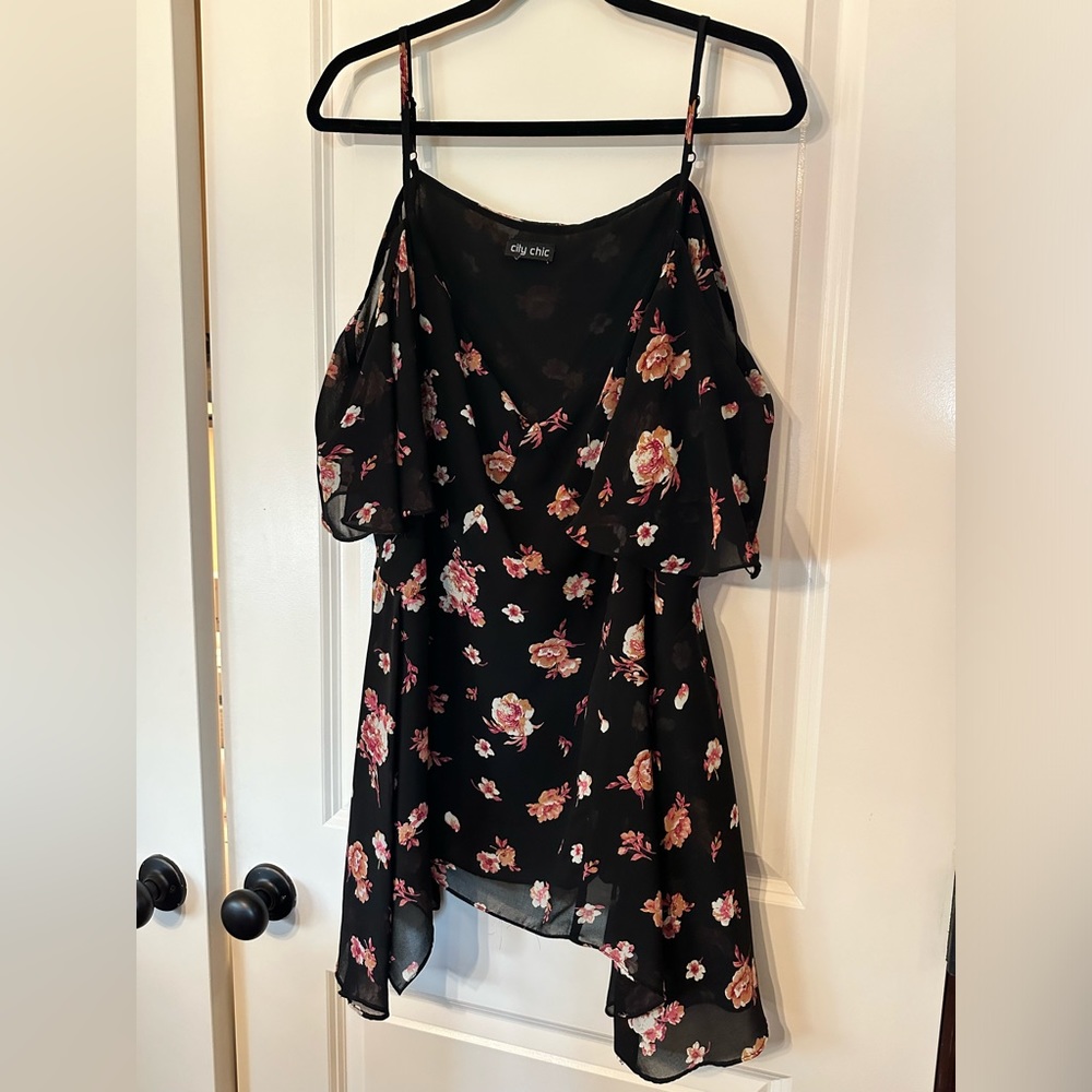 City chic cold shoulder top
